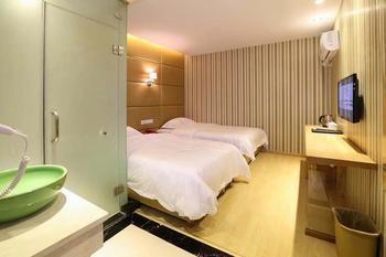 Jiujiang  Lushang Tianjie Quick Hotel מראה חיצוני תמונה