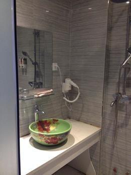 Jiujiang  Lushang Tianjie Quick Hotel מראה חיצוני תמונה