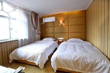 Jiujiang  Lushang Tianjie Quick Hotel מראה חיצוני תמונה